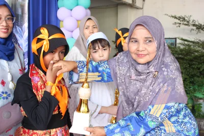Keluarga Besar Yayasan Asrorul Huda